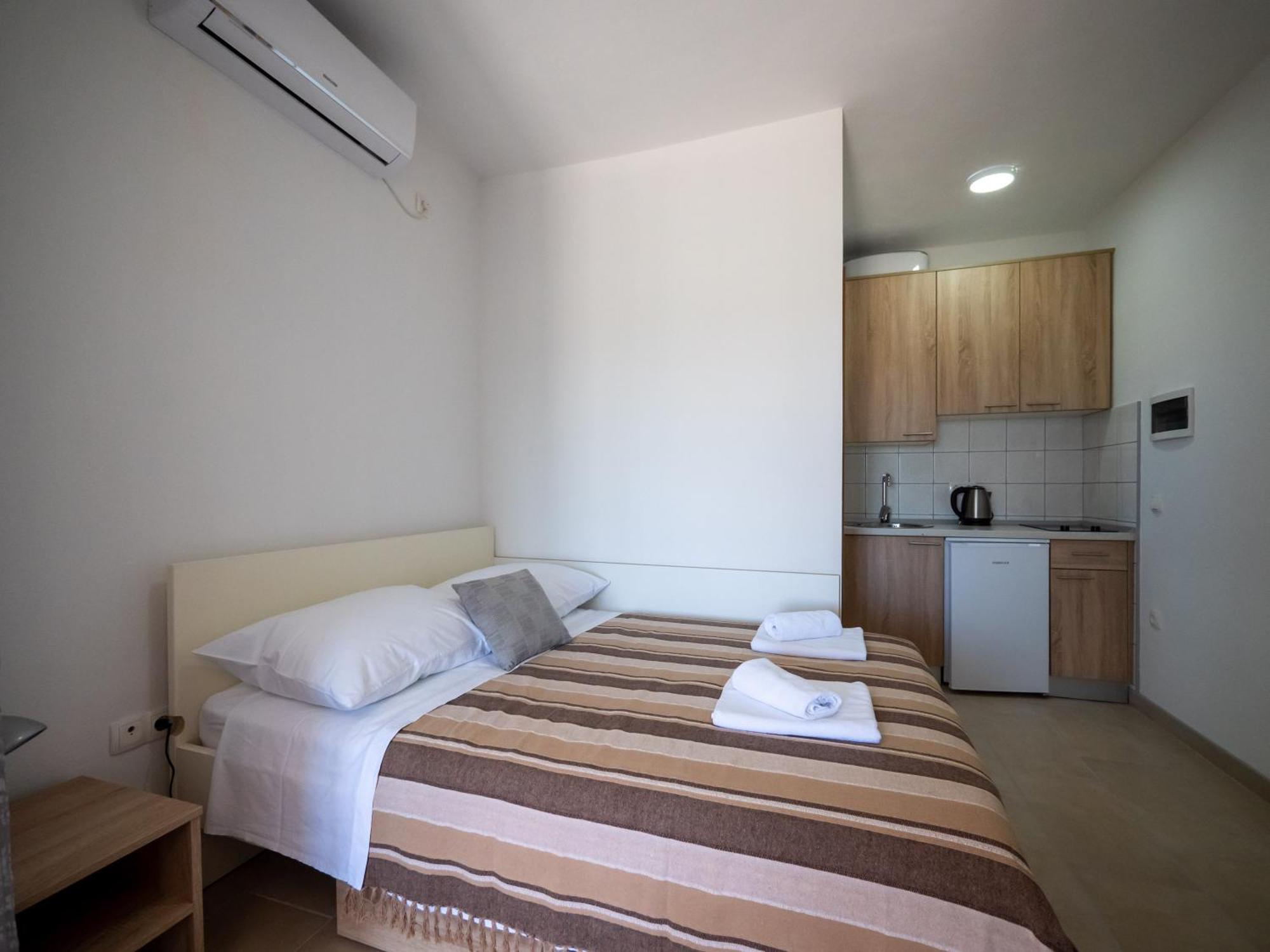 Apartments Tri Mora Ражанац Номер фото